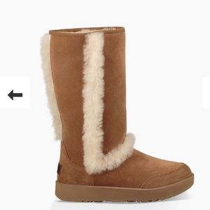 Best 25+ Deals for Ugg Sundance | Poshmark